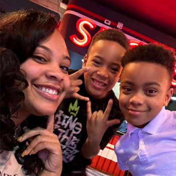 ES20253308 - Surrogate