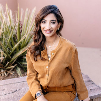 Dr. Roohi Jeelani